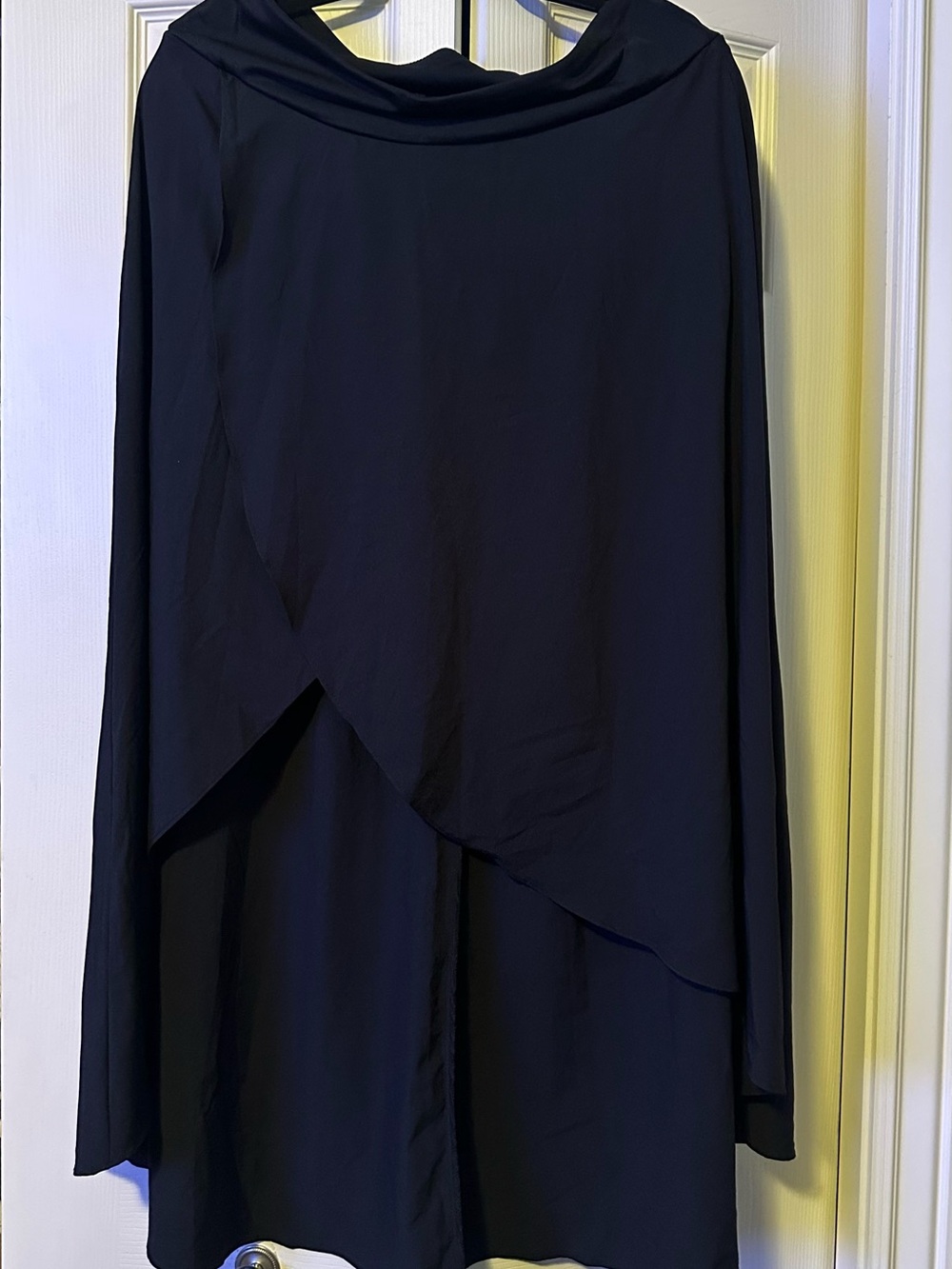HALARA Black Layered Asymmetrical High-Low Skirt